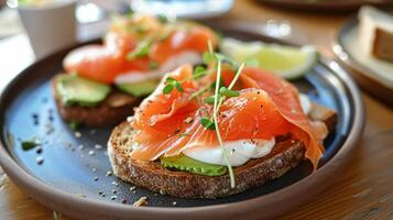 ai gegenereerd avocado geroosterd brood met gerookt Zalm voor ontbijt, eigengemaakt keuken en traditioneel voedsel, land leven foto