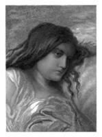 portret van een jong vrouw met lang donker haar- foto