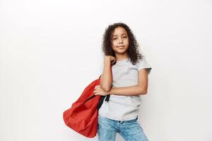 vriendin modieus mooi volwassen Dames portret jong afro haar- gezicht achtergrond zwart schattig foto