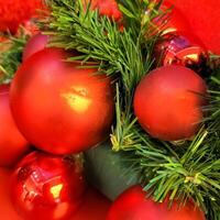 Kerstmis boom met geschenk dozen, Kerstmis boom en geschenken, Kerstmis boom en decoraties foto