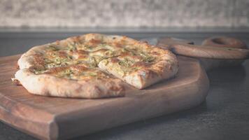 pizza met suluguni olijven foto