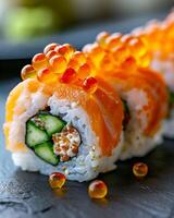 ai gegenereerd heerlijk Zalm sushi met tobiko foto