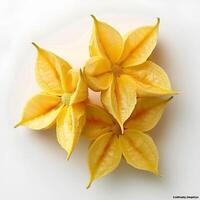 ai gegenereerd carambola fruit geïsoleerd Aan wit achtergrond met schaduw. ster fruit geïsoleerd. carambola ster vormig fruit. carambola top visie. stervrucht vlak leggen foto