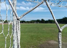 ochtend- kalmte, een perspectief Aan de voetbal veld- foto