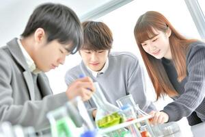 ai gegenereerd Aziatisch hoog school- studenten zijn dirigeren experimenten in laboratorium. foto