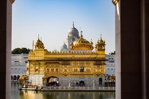 mooi visie van gouden tempel - Harmandir sahib in amritsar, punjab, Indië, beroemd Indisch Sikh mijlpaal, gouden tempel, de hoofd heiligdom van sikhs in amritsar, Indië foto