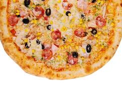 smakelijk pizza geïsoleerd Aan wit achtergrond foto