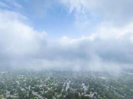 mistig en bewolkt voorjaar ochtend- over- fort collins, Colorado, antenne visie foto