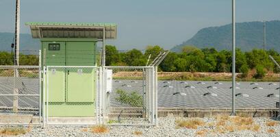 drijvend zonne- panelen in Thailand, voorzien schoon natuurlijk energie van zonneschijn. foto
