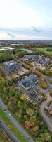 antenne verticaal panoramisch visie van luton en dunstabiel stad- van Engeland uk. november 13e, 2023 foto