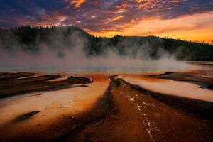 grote prismatische lente in het nationaal park yellowstone foto