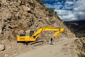 weg wederopbouw in bergen Himalaya foto