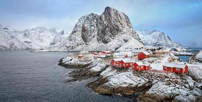 hamnoy visvangst dorp Aan lofoten eilanden, Noorwegen foto