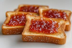 ai gegenereerd toast met fruit jam Aan keuken tafel professioneel reclame voedsel fotografie foto