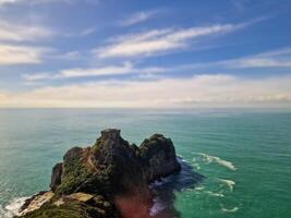 de prachtig amalfi kust in Italië is gevierd voor haar adembenemend kust- vergezichten, charmant dorpen, en rijk cultureel erfenis. foto