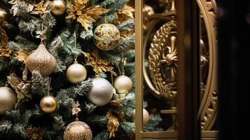 ai gegenereerd Kerstmis decoratie details Aan Engels gestileerd luxe hoog straat stad op te slaan deur of boodschappen doen venster Scherm, vakantie uitverkoop en winkel decor foto