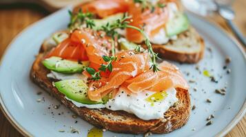 ai gegenereerd avocado geroosterd brood met gerookt Zalm voor ontbijt, eigengemaakt keuken en traditioneel voedsel, land leven foto