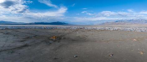 antenne visie van de brandend Mens festival in Nevada woestijn. zwart rots stad van bovenstaande. foto