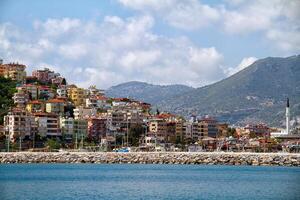 Alanya's middellandse Zee kustlijn en poef kasteel foto