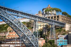 stad van porto in Portugal. Ponte luiz ik brug over- douro rivier- en historisch architectuur van de oud dorp. foto