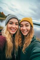 ai gegenereerd twee het beste vrienden jong Dames nemen selfie door de meer foto