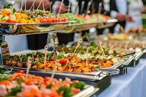 ai gegenereerd catering buffet voedsel binnen- in luxe restaurant met vlees en groenten. foto