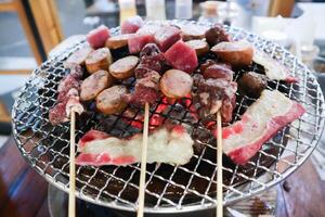 gebarbecued rundvlees of gegrild rundvlees Aan de vleeskuikens foto