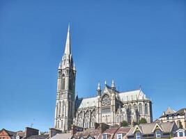 oud Katholiek kathedraal gebouw in Ierland. christen kerk, oude gotisch architectuur foto