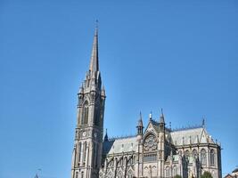 oud Katholiek kathedraal gebouw in Ierland. christen kerk, oude gotisch architectuur foto