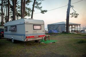 Georgië, ureki augustus 2018 zwart zand zwart camping foto