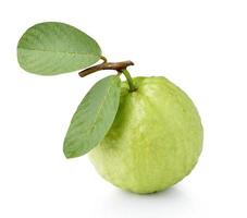 guave fruit geïsoleerd op witte achtergrond