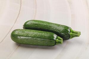 rauw groen rijp courgette groente foto