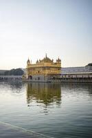 mooi visie van gouden tempel - Harmandir sahib in amritsar, punjab, Indië, beroemd Indisch Sikh mijlpaal, gouden tempel, de hoofd heiligdom van sikhs in amritsar, Indië foto