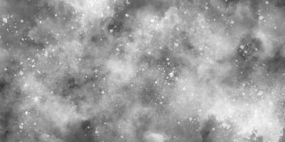 abstract winter ochtend- glimmend wit sneeuw is vallend willekeurig met divers bokeh deeltjes, mooi grijs waterverf achtergrond met schitteren deeltjes voor behang en ontwerp en presentatie. foto