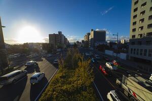 een verkeer jam Bij de groot Laan in Kyoto breed schot foto