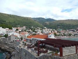 Petrovac, Montenegro - 25 april 2014 toerisme in stad en resort foto