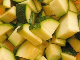 courgette in de keuken Aan achtergrond foto