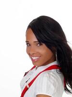 mooi jong zwart vrouw portret met glimlach foto