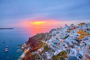 beroemd Grieks toerist bestemming oei, Griekenland Aan zonsondergang foto