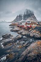 hamnoy visvangst dorp Aan lofoten eilanden, Noorwegen foto