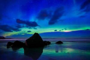 Aurora borealis noordelijk lichten. lofoten eilanden, Noorwegen foto