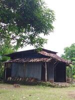 bangkalan, Indonesië, juni 04, 2023 - taneaan lanjhang is de naam voor de traditioneel huis van de madurees. foto