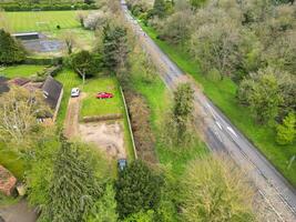 antenne visie van denham groen stad- Londen, uxbridge, Engeland. Verenigde koninkrijk. april 3e, 2024 foto