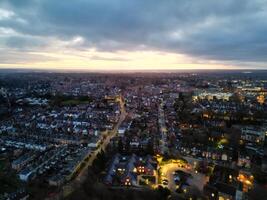 hoog hoek visie van verlichte centraal harpenden stad- van Engeland gedurende nacht. Verenigde koninkrijk. maart 16e, 2024 foto