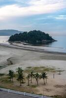 ochtend- Bij de strand van santos, sao paulus, Brazilië. foto