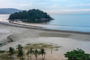 ochtend- Bij de strand van santos, sao paulus, Brazilië. foto