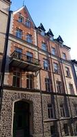 wandelen in de historisch centrum van Stockholm. u kan zien de bouw plaats kranen en een heet lucht ballon. foto