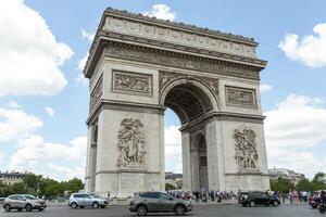 Parijs Frankrijk 02 juni 2018 de triomfantelijk boog de l etoile boog de triomphe . de monument was ontworpen door jean chagrijn in 1806 in Parijs. foto