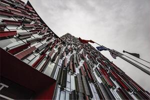 tirana, Albanië,- de toren van lucht Albanië stadion foto