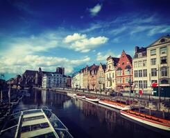 gent kanaal. gent, belgie foto